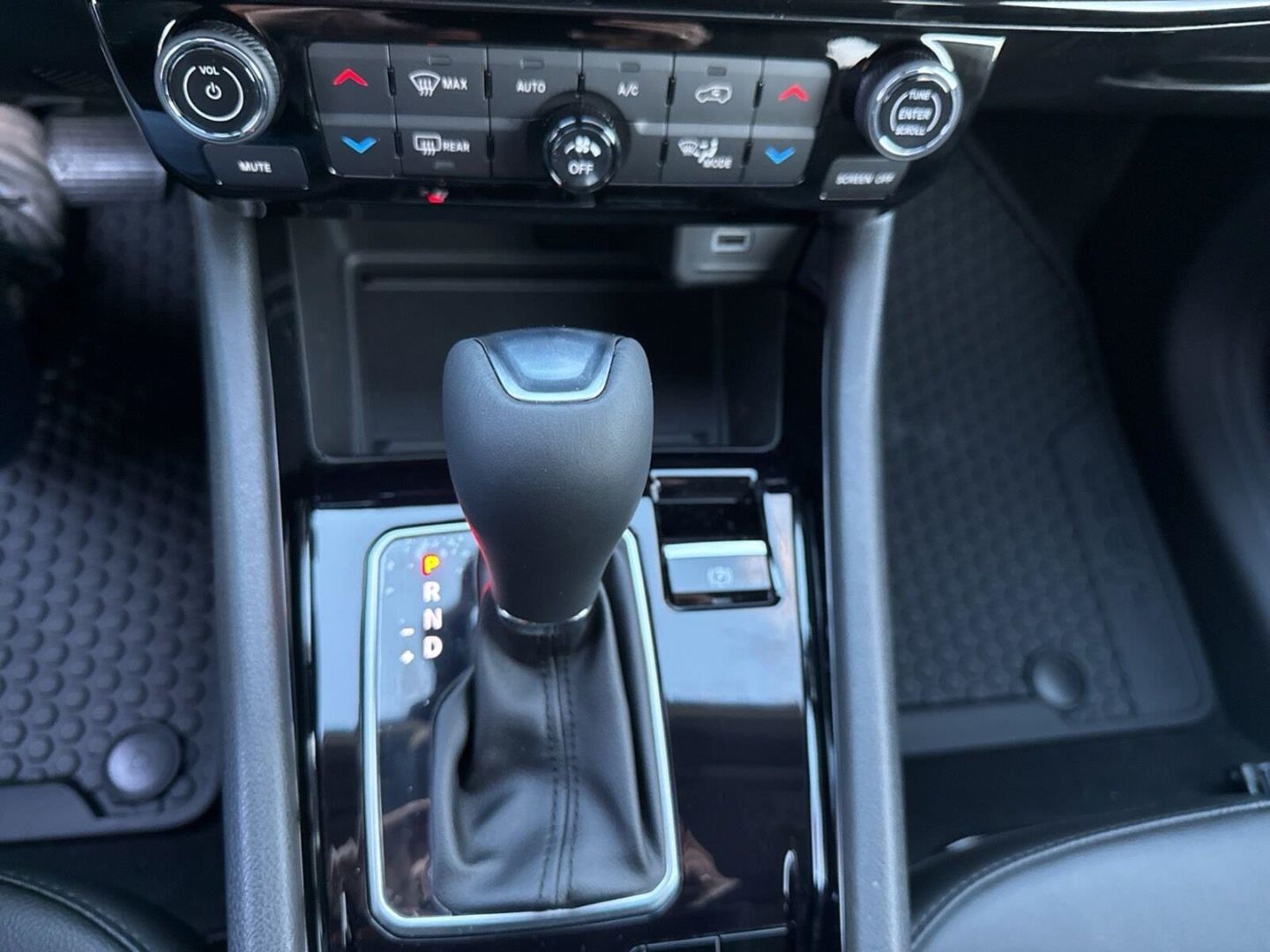 Fahrzeugabbildung Jeep Compass North Star-Panoramadach-Mild-Hybrid