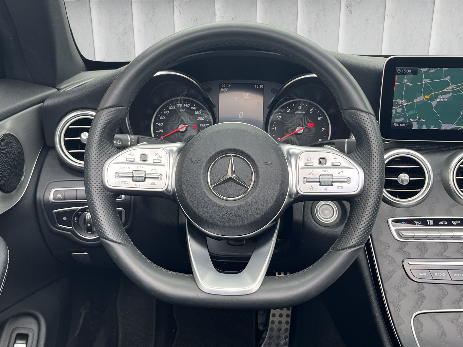 Fahrzeugabbildung Mercedes-Benz C 200*AMG-Line*SHZ*Navi*LED*Kamera*ACC**