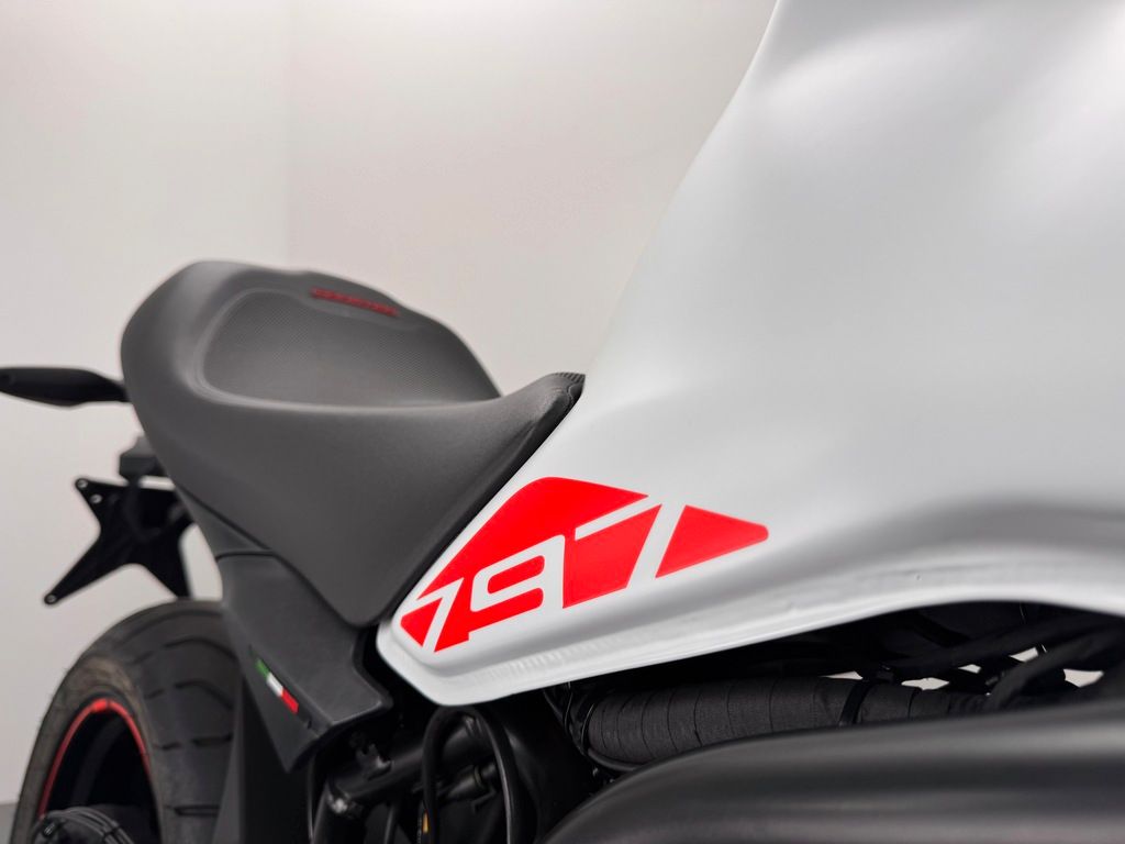 Fahrzeugabbildung Ducati MONSTER 797 *TOP-ZUSTAND *TIEFERLEGUNG