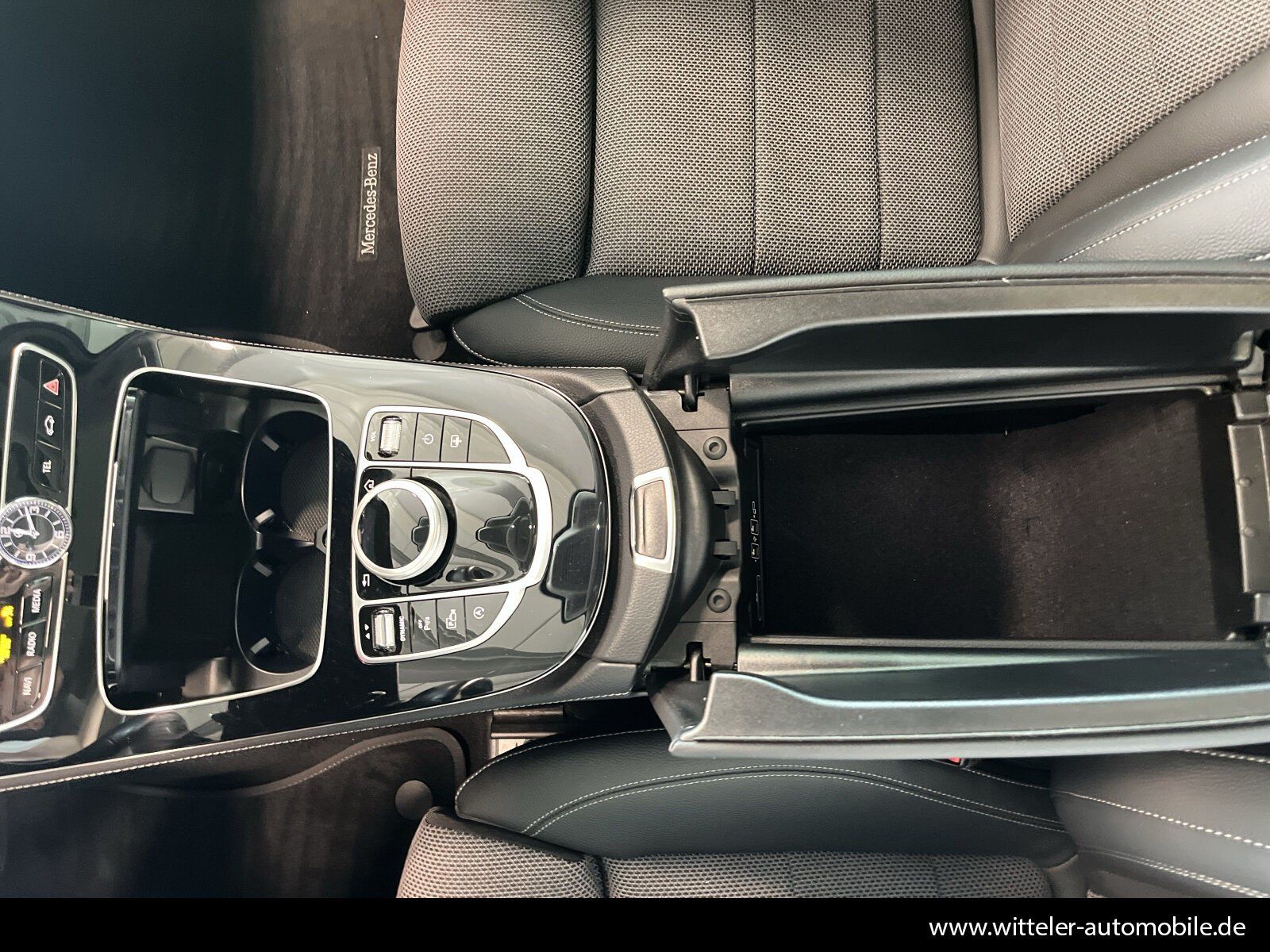 Mercedes-Benz E 220 d EXCLUSIVE LED/AHK/PANO/360°/Navigation foto 24
