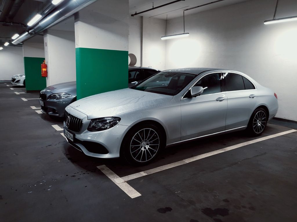 Image of Mercedes-Benz 220