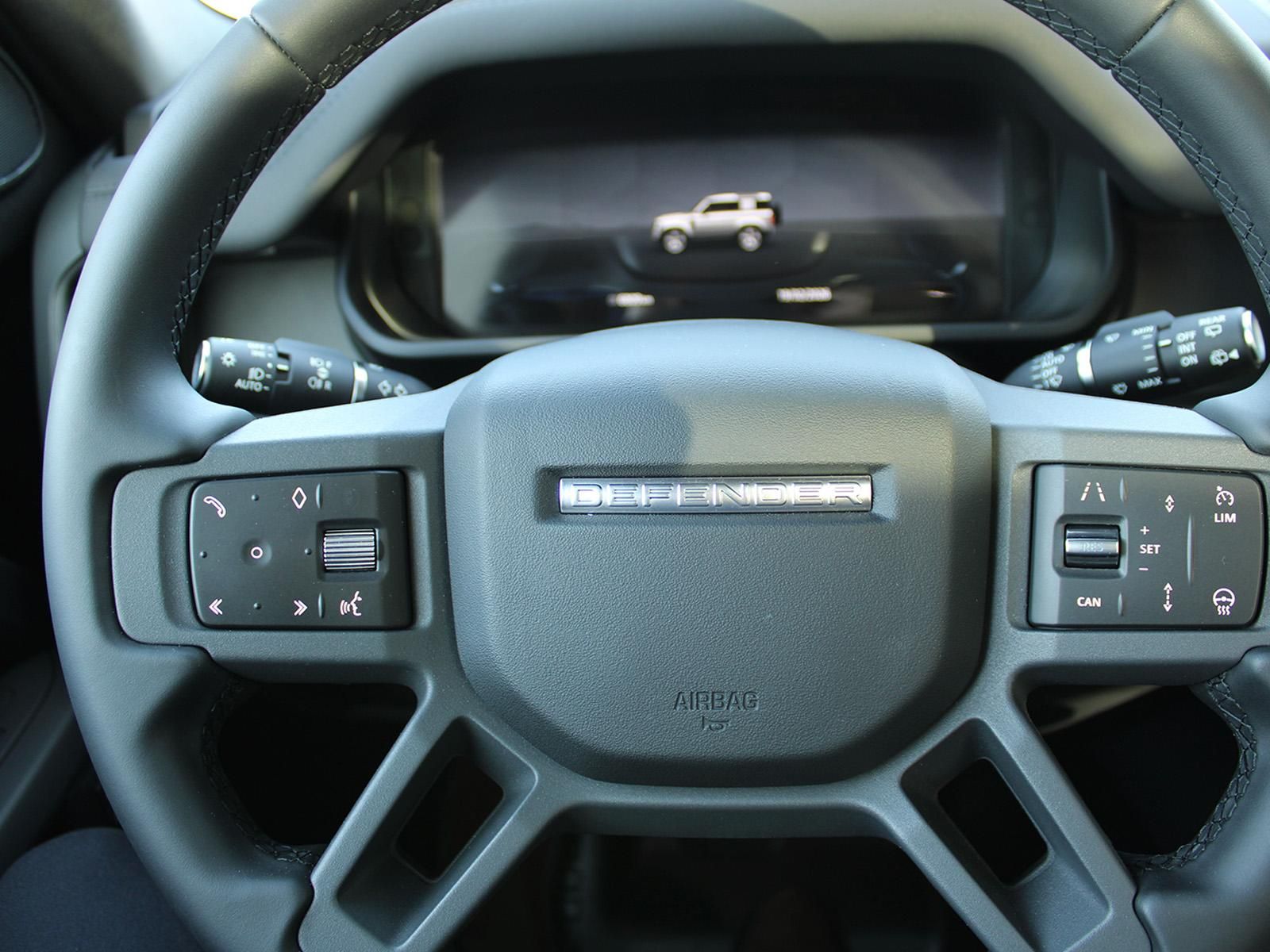 Fahrzeugabbildung Land Rover Defender 90 D250 X-Dynamic SE