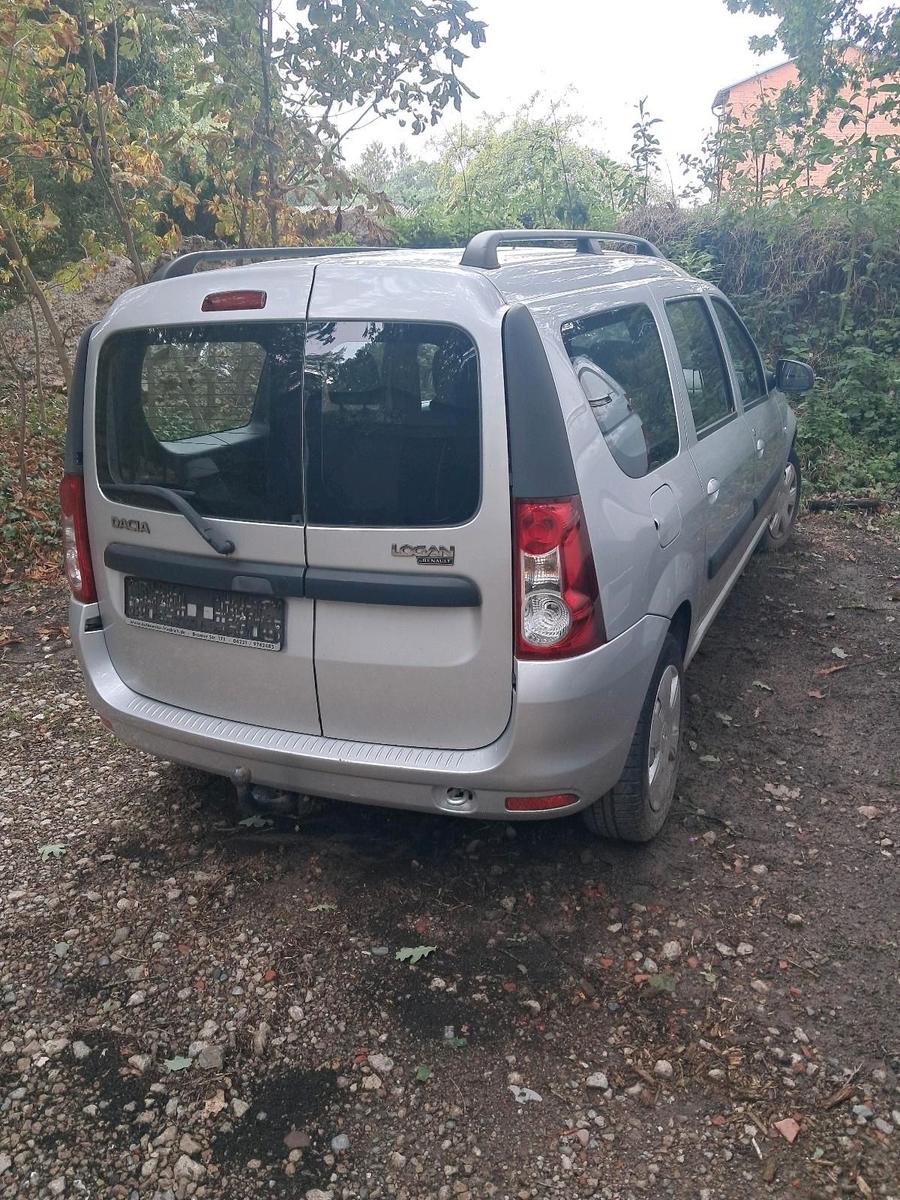 Dacia Logan 2010 — engine 75 HP (55kW)