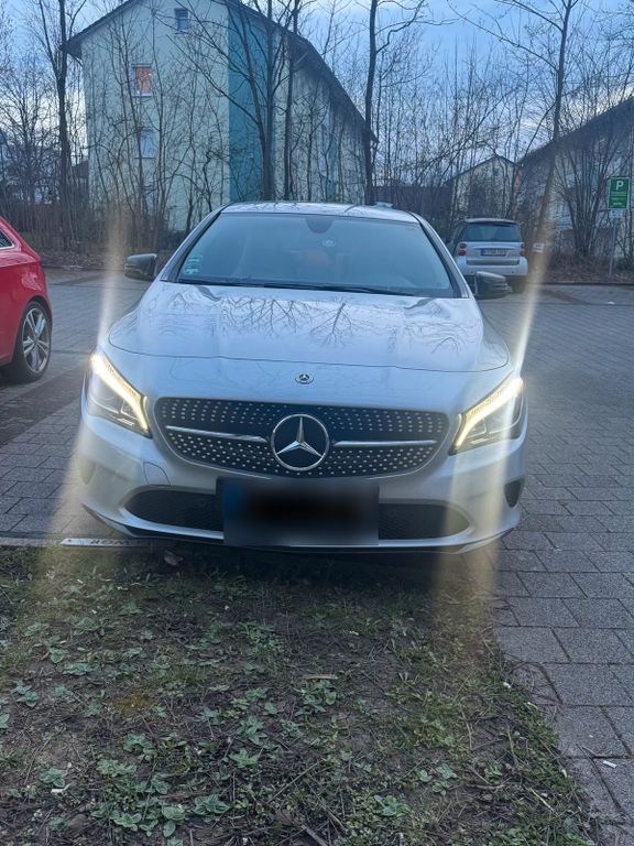 Image of Mercedes-Benz CLA 200