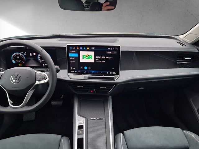 Fahrzeugabbildung Volkswagen Passat Variant Business eTSI DSG LED ACC AHK SHZ