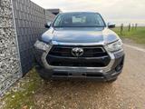 Toyota Hilux XTRA Cab 2.8 D-4D AT 4WD Navi SHZ Keyless  - Toyota Hilux: Xtra Cab
