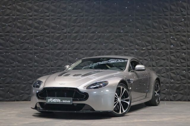 Aston Martin V12 Vantage 6.0 S - Tungsten Silver - Camera