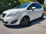 Opel Meriva 1.7 CDTI NAVI/AHK/KAMERA/STANDHEIZUNG - Opel Meriva mit Diesel-Antrieb: Kleinbus, Euro4, 1.7