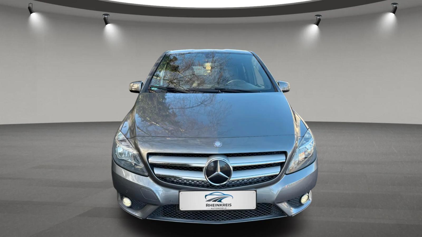 Mercedes-Benz B 180 Sitzheizung | PDC | Teilleder