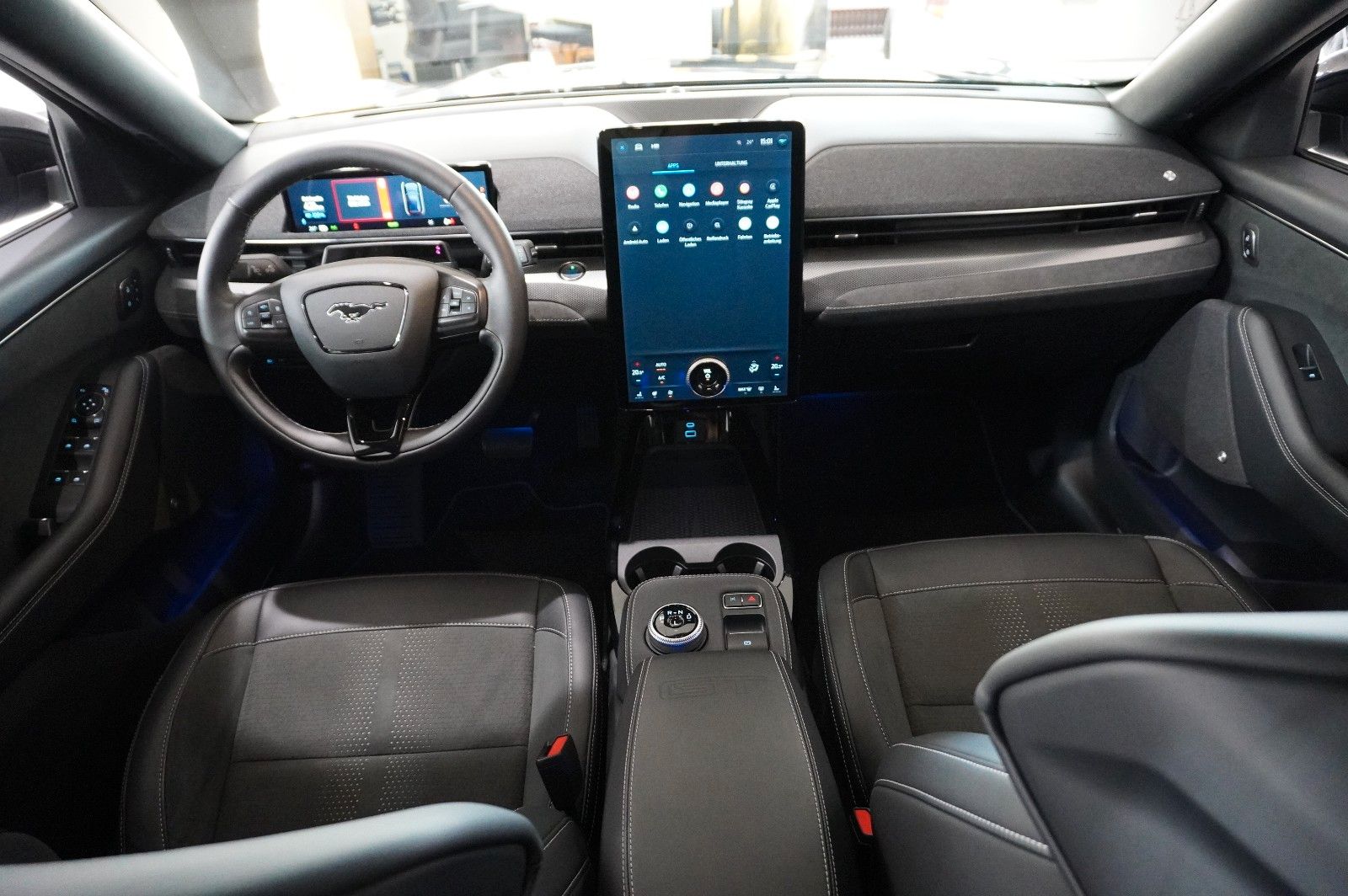 Fahrzeugabbildung Ford Mustang Mach-E GT AWD 99KWH NAVI/360°/B&O/PANO.