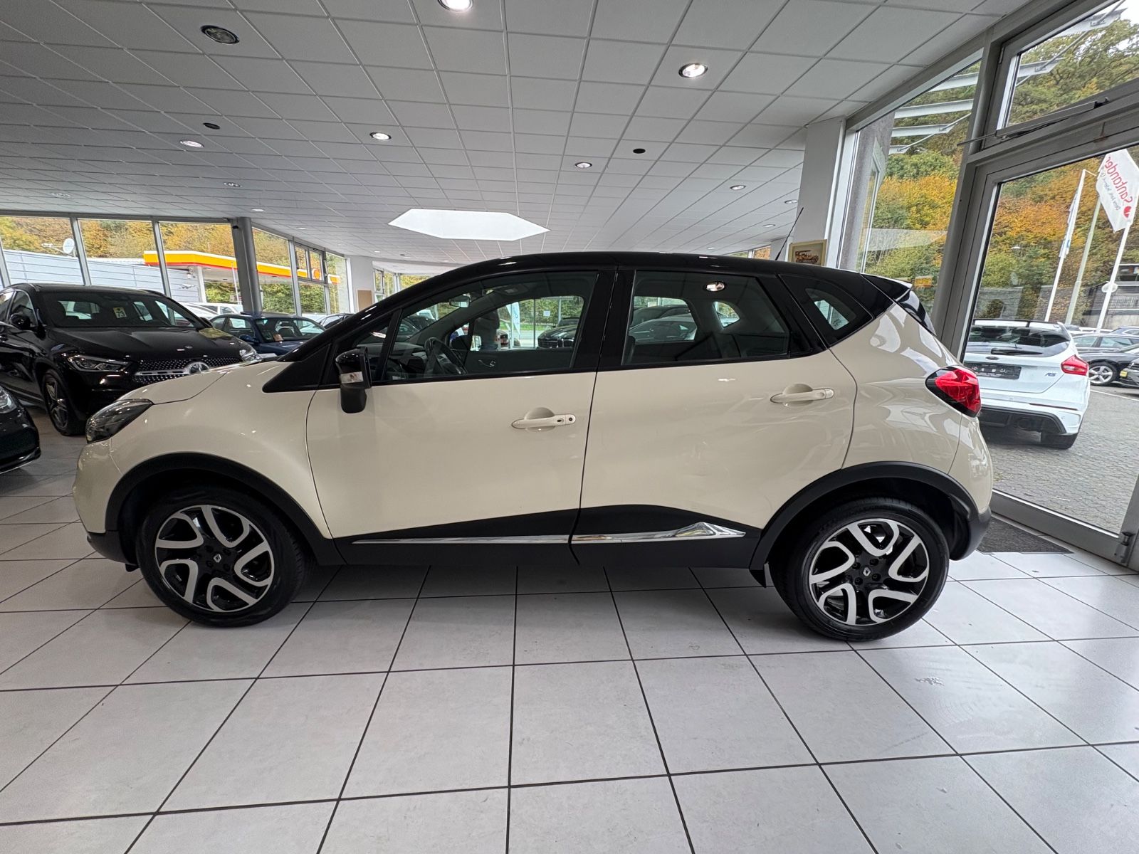 Fahrzeugabbildung Renault Captur Intens *RÜCKFAHRKAMERA*