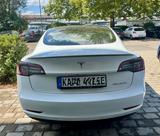 Tesla Model 3 Allradantrieb mit Dualmotor Performa... - gebrauchte Tesla Model 3 aus dem Jahr 2023