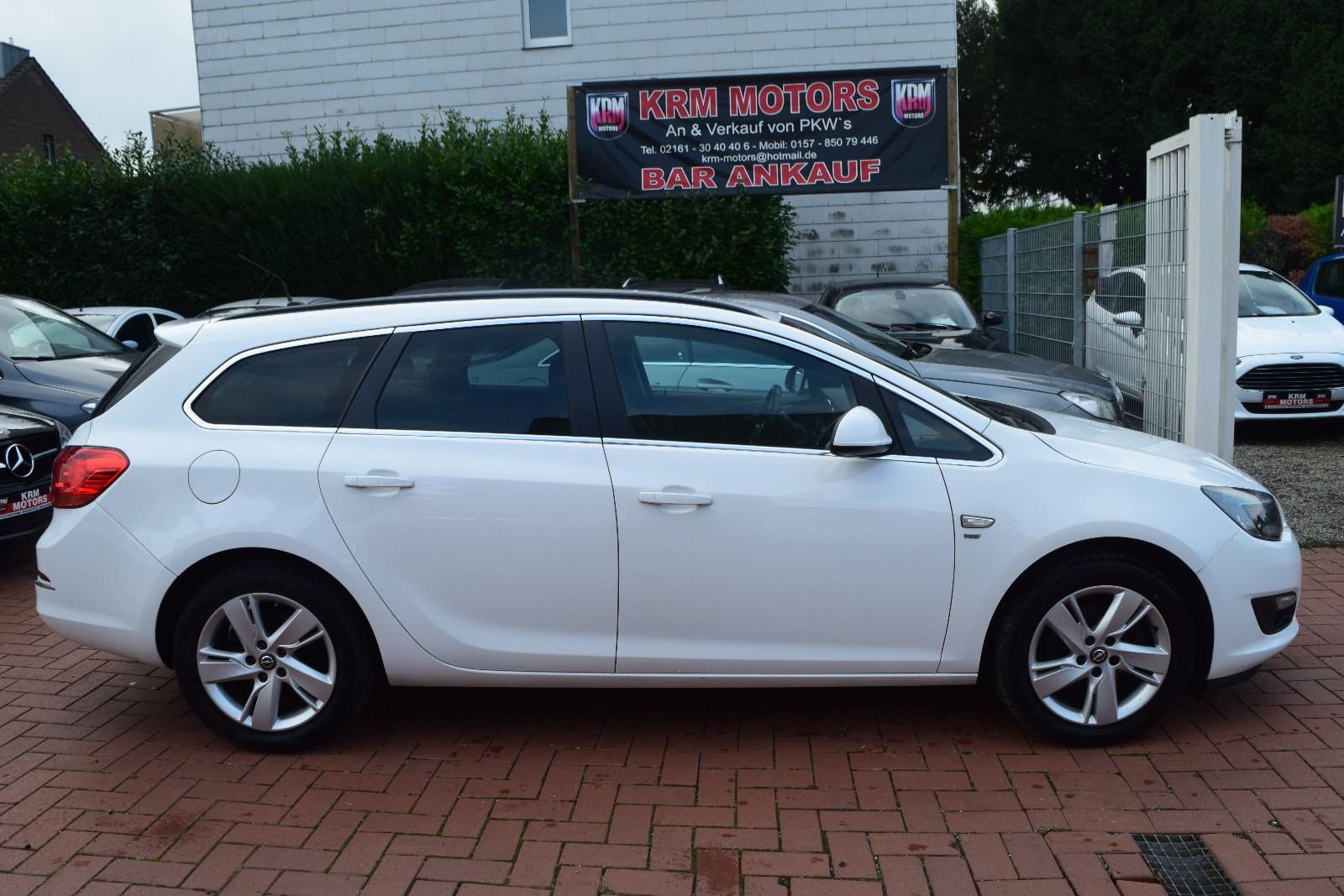 Opel Astra 2014 — interior