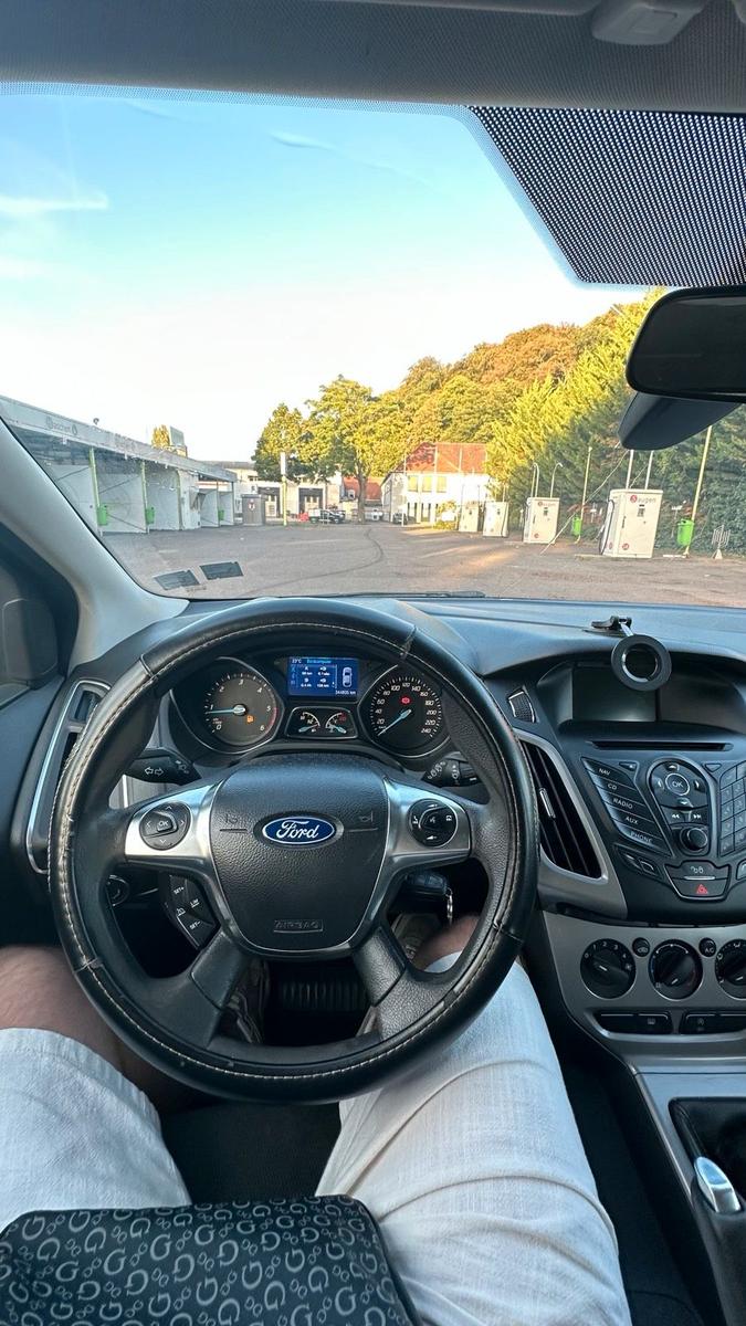 Ford Focus 2013 — photo 12