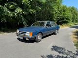 Opel Commodore C 2.5S Automatik - Opel Commodore mit Benzin-Antrieb: Limousine