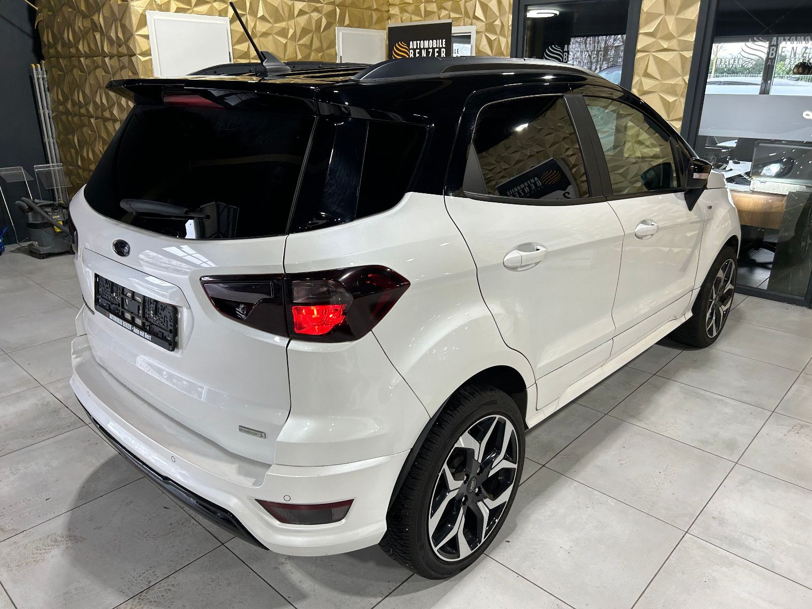 Fahrzeugabbildung Ford EcoSport ST-Line/KAMERA/NAVI/PANO/APPLE/SHZ