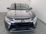 Mitsubishi Outlander Diamant Edition 2WD - Mitsubishi Gebrauchtwagen in Magdeburg
