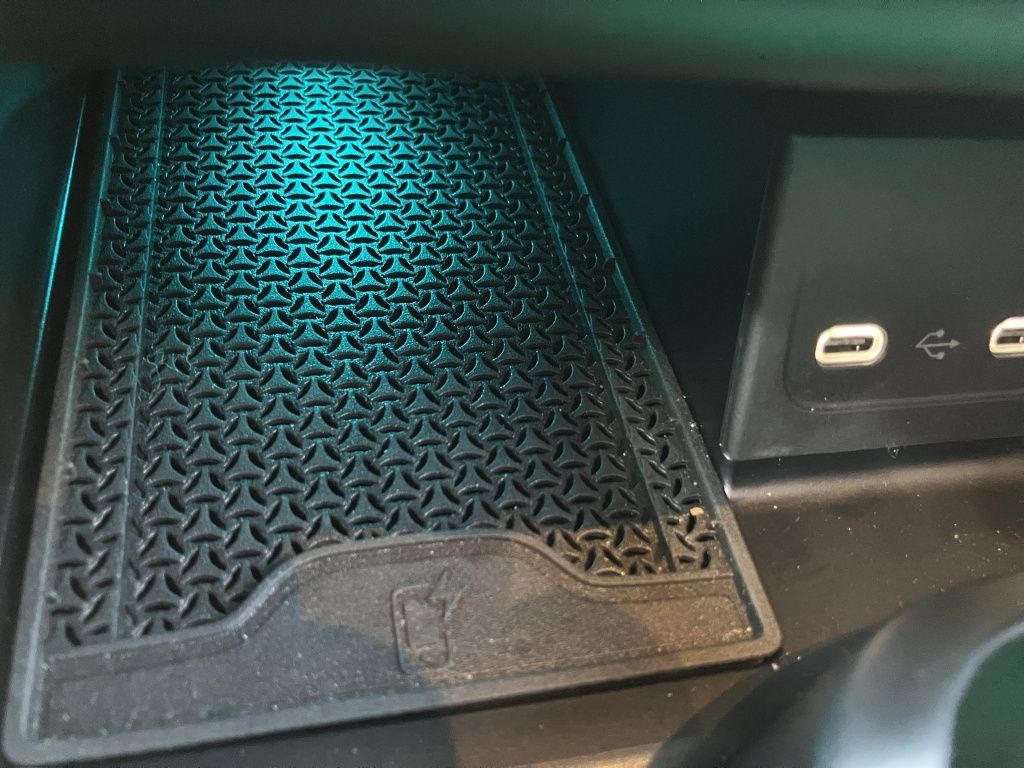 Fahrzeugabbildung Mercedes-Benz C 200 T AMG*NIGHT*AHK*DISTR*MEMO*360°KAM*D-LIGHT