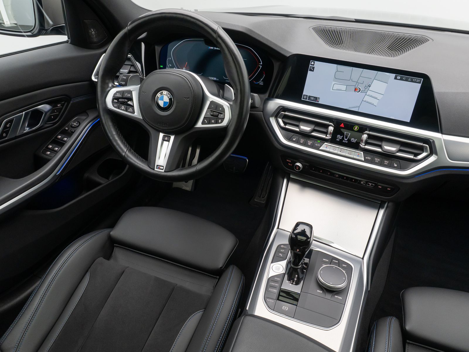 Fahrzeugabbildung BMW M340d xD Laser DAB H/K HUD 360°Panorama DisplKey