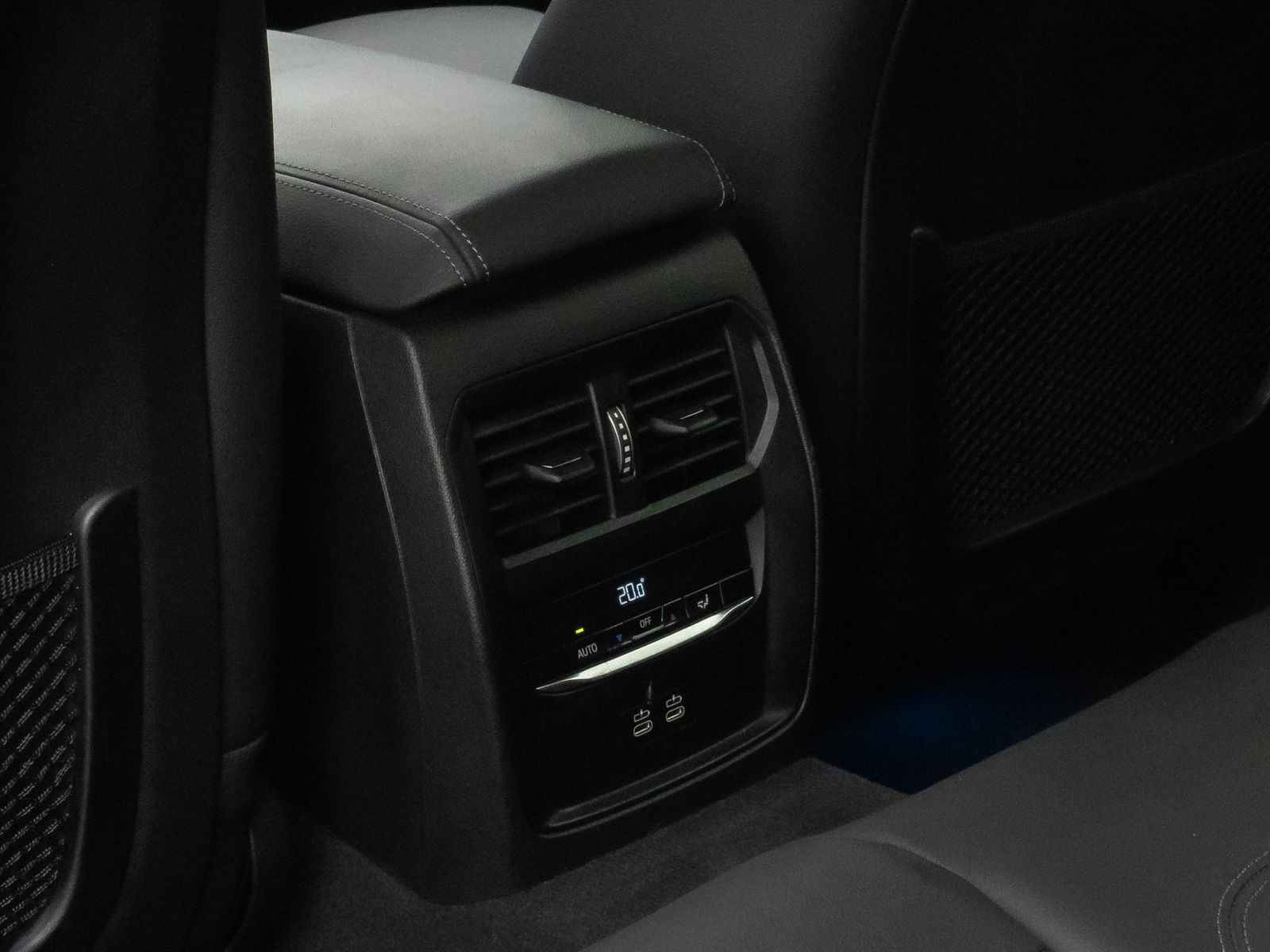 Fahrzeugabbildung BMW 320d M Sport Pro DAB H/K Fernlichtassist 19Zoll