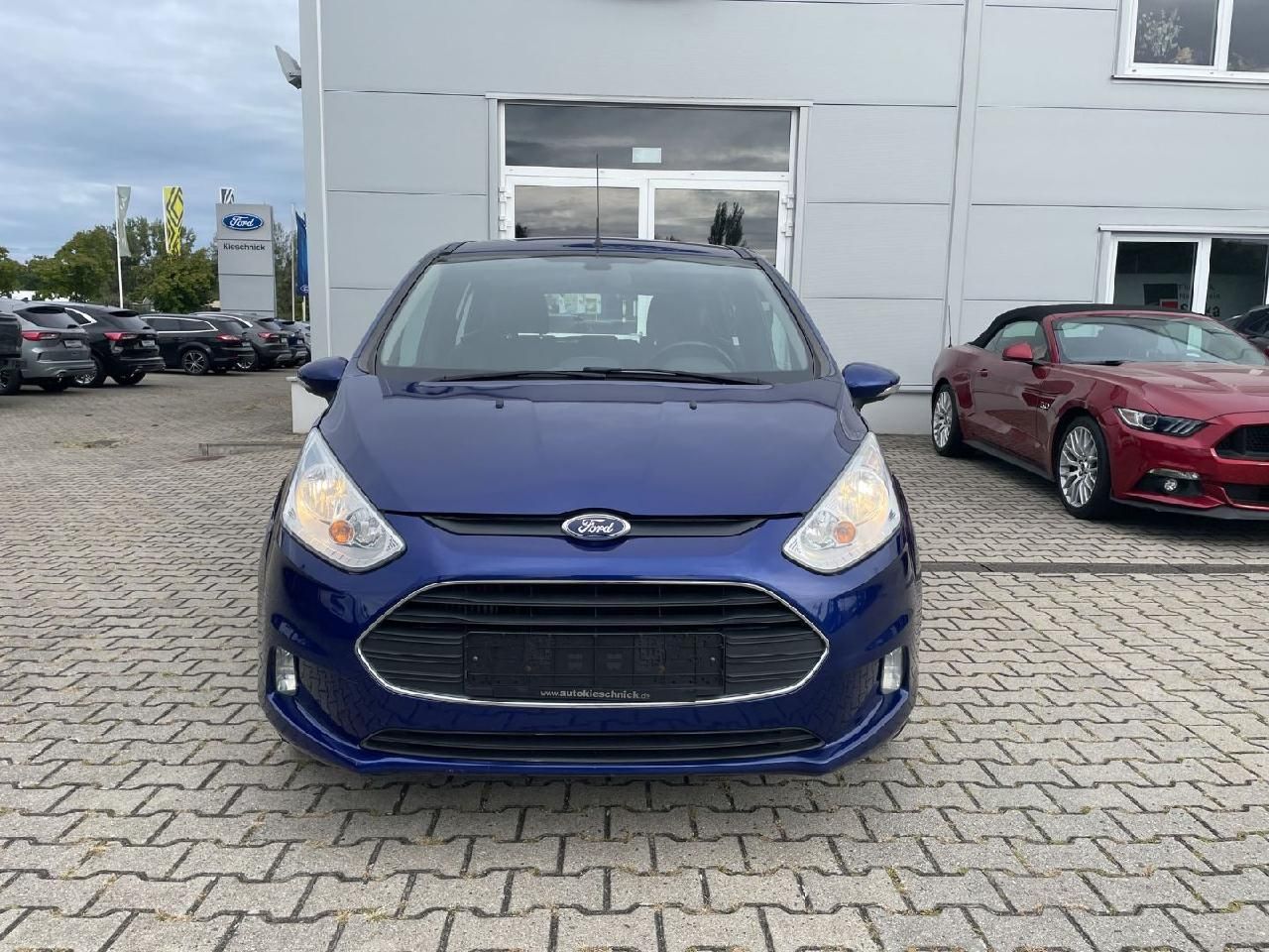 Fahrzeugabbildung Ford B-MAX Trend