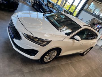 Ford Focus Turnier Cool & Connect 1.5 TDCi*NAVI*LED*