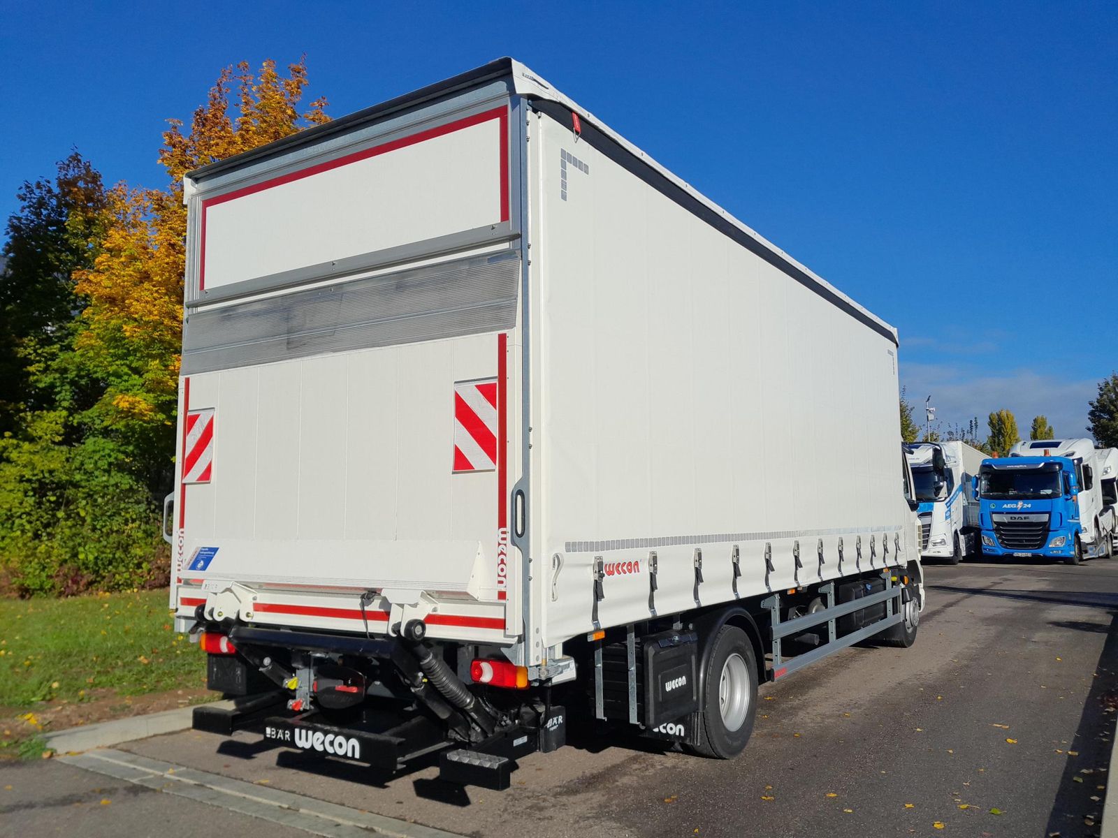 Fahrzeugabbildung DAF FA XB 290 16t Curtainsider Wecon