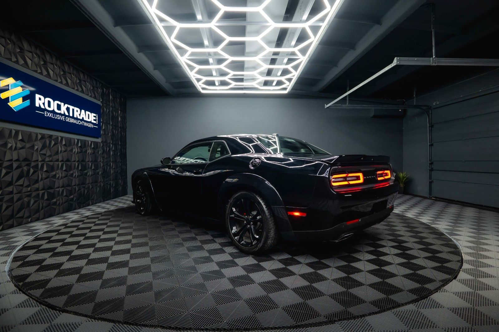 Fahrzeugabbildung Dodge Challenger 5.7 V8 R/T SRT WIDE BODY *LED*19%*