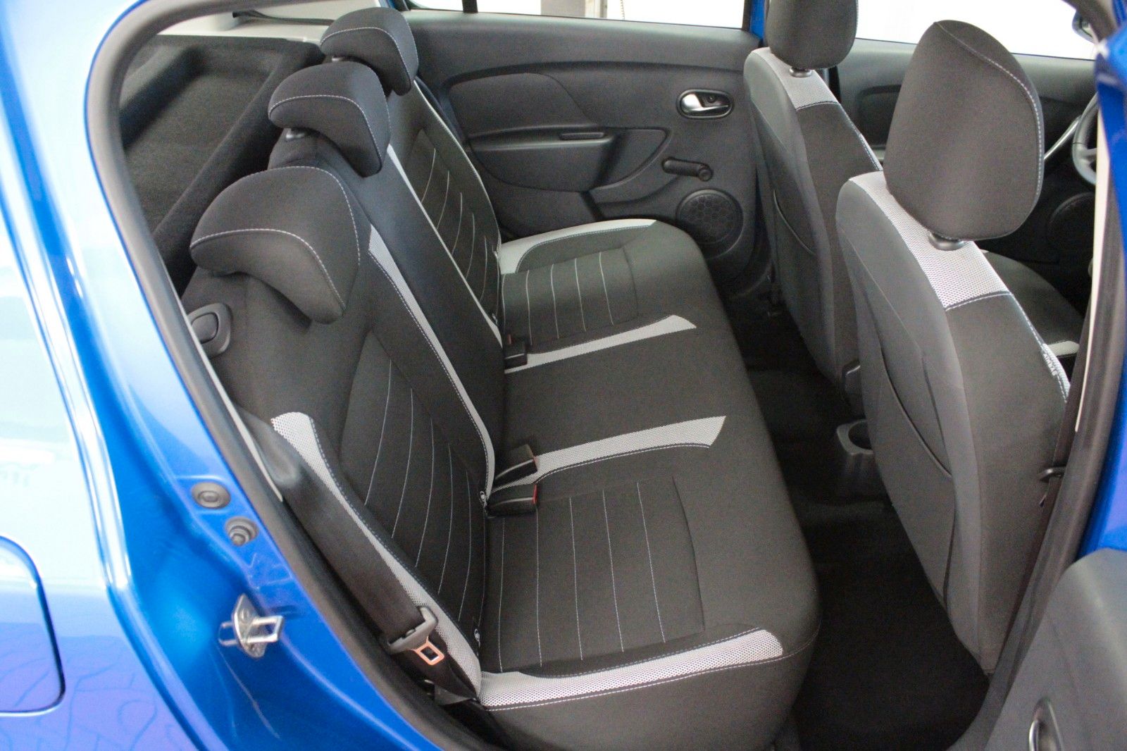 Fahrzeugabbildung Dacia Sandero TCe 90 Stepway Prestige *Media-Nav*