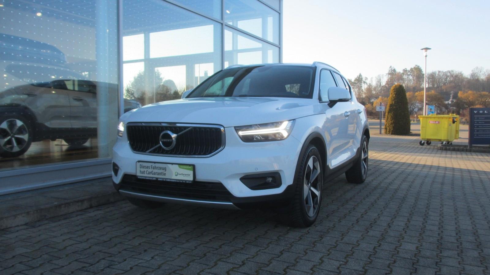 Volvo XC40 D4 AWD Momentum +ACC+BLIS+ESITZ+LED+KAM+AHK