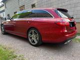 Mercedes-Benz E 200 d T Automatic AMG Line - Mercedes-Benz: Automatic