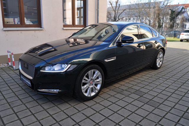 Jaguar XF 20d Portfolio Navi Leder Meridian Standhzg.