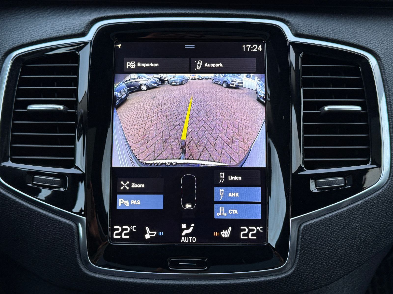 Fahrzeugabbildung Volvo XC90 INSCRIPTION AWD PANO HUD SITZKLIMA MEMORY