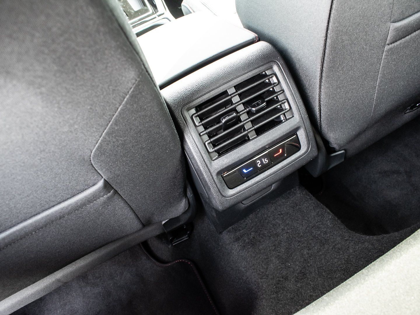 Volkswagen Golf - Bild 17