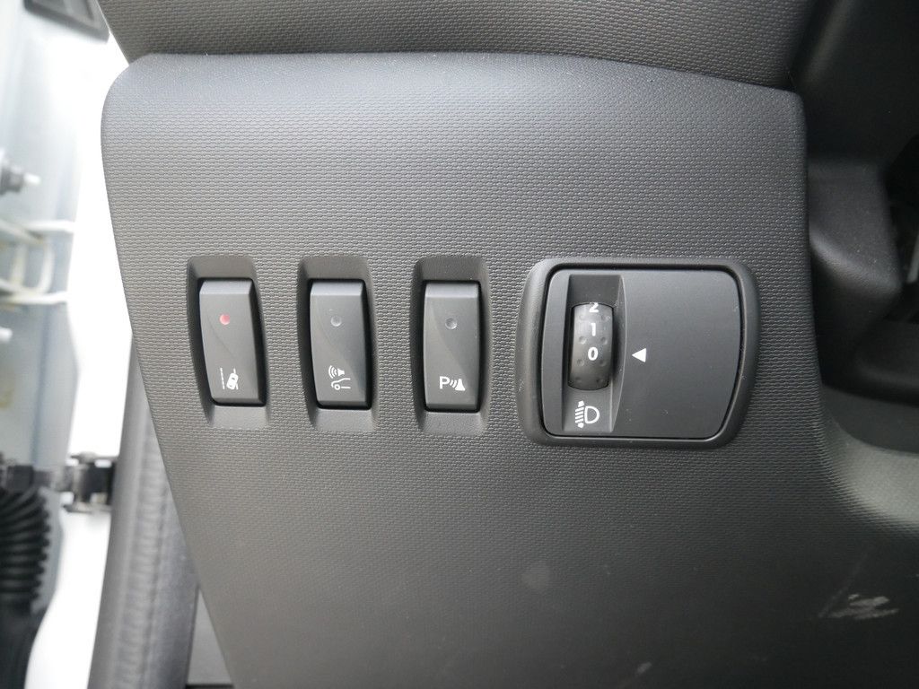 Fahrzeugabbildung Renault Twingo E-Tech KLIMA PDC SHZ RÜCKFAHRKAMERA NAVI