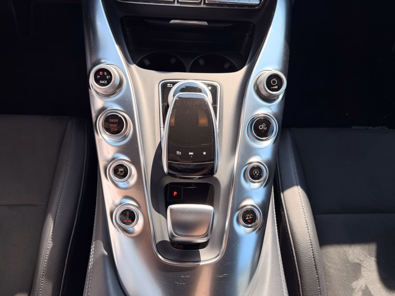 Mercedes-Benz AMG GT S 4.0 V8 *SCHALENSITZE/PDC/SHZ/DEUTSCH