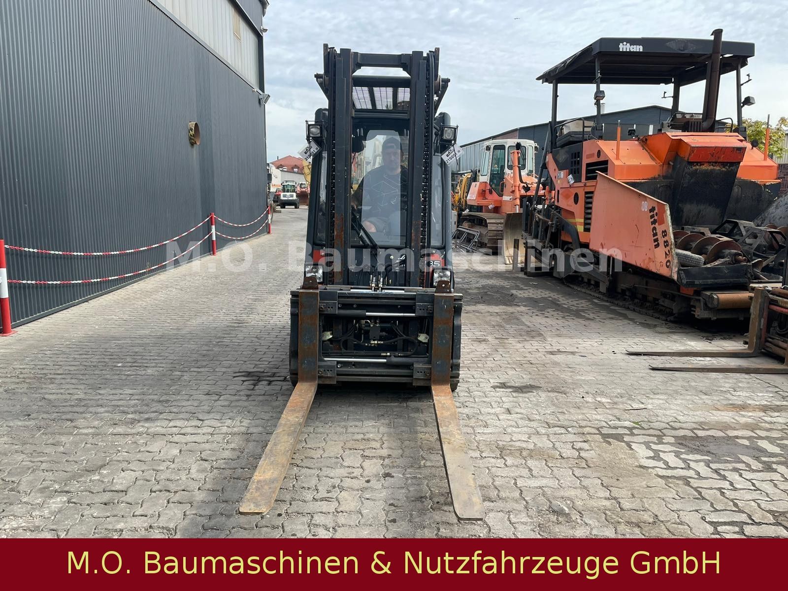 Fahrzeugabbildung Linde H 35 T  / SS / ZV / Duplex / GAS / 3,5t/3,30m