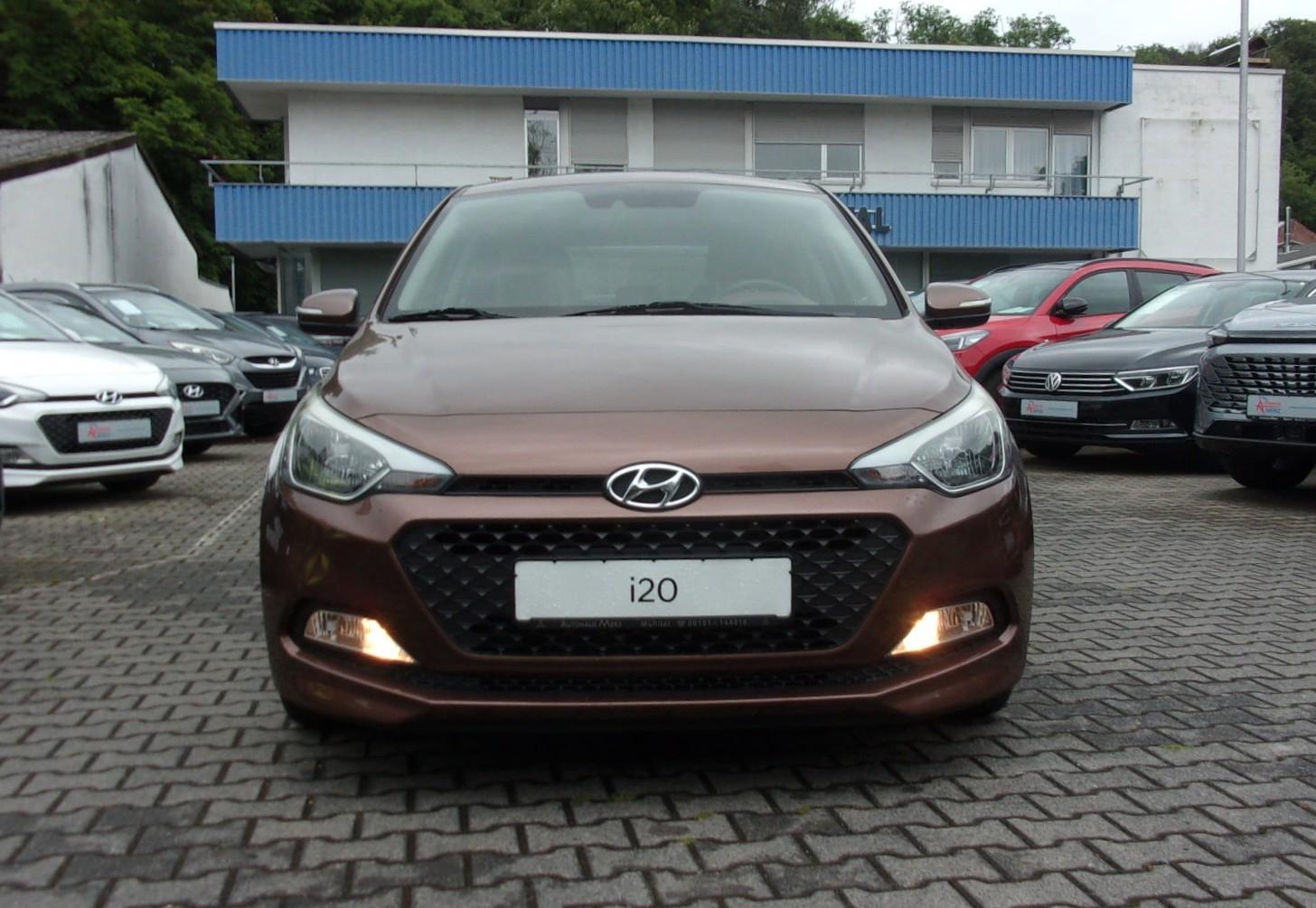 Hyundai i20 blue YES!/ Sitz + Lenkradheizung/ Klima