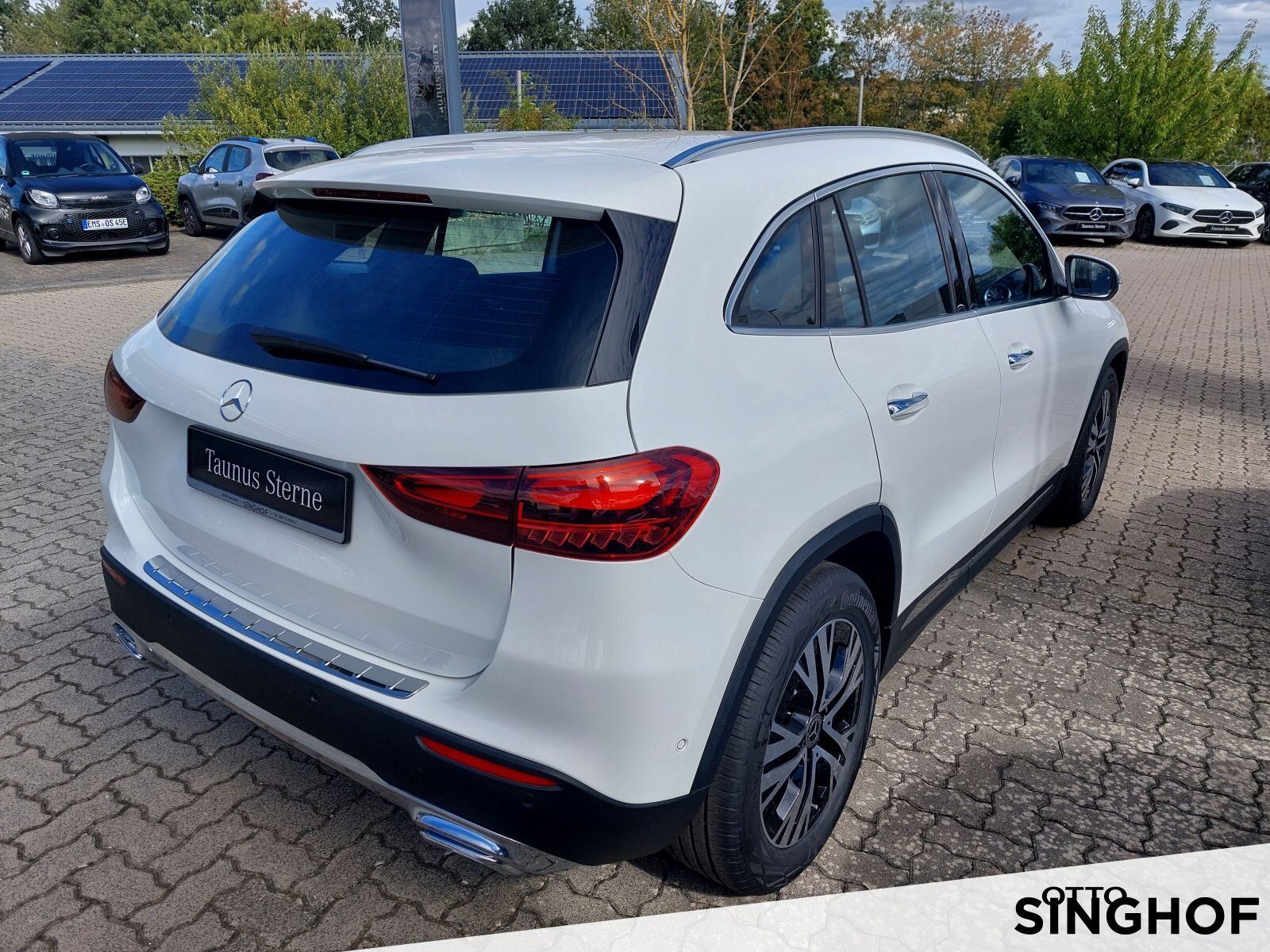 Fahrzeugabbildung Mercedes-Benz GLA 200 Progressive +AHK+360°+Distronic+TOTW+LED
