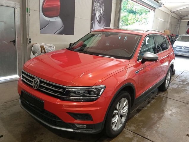 Volkswagen Tiguan Allspace Comfortline/7Sitzplätze/LED/1Han