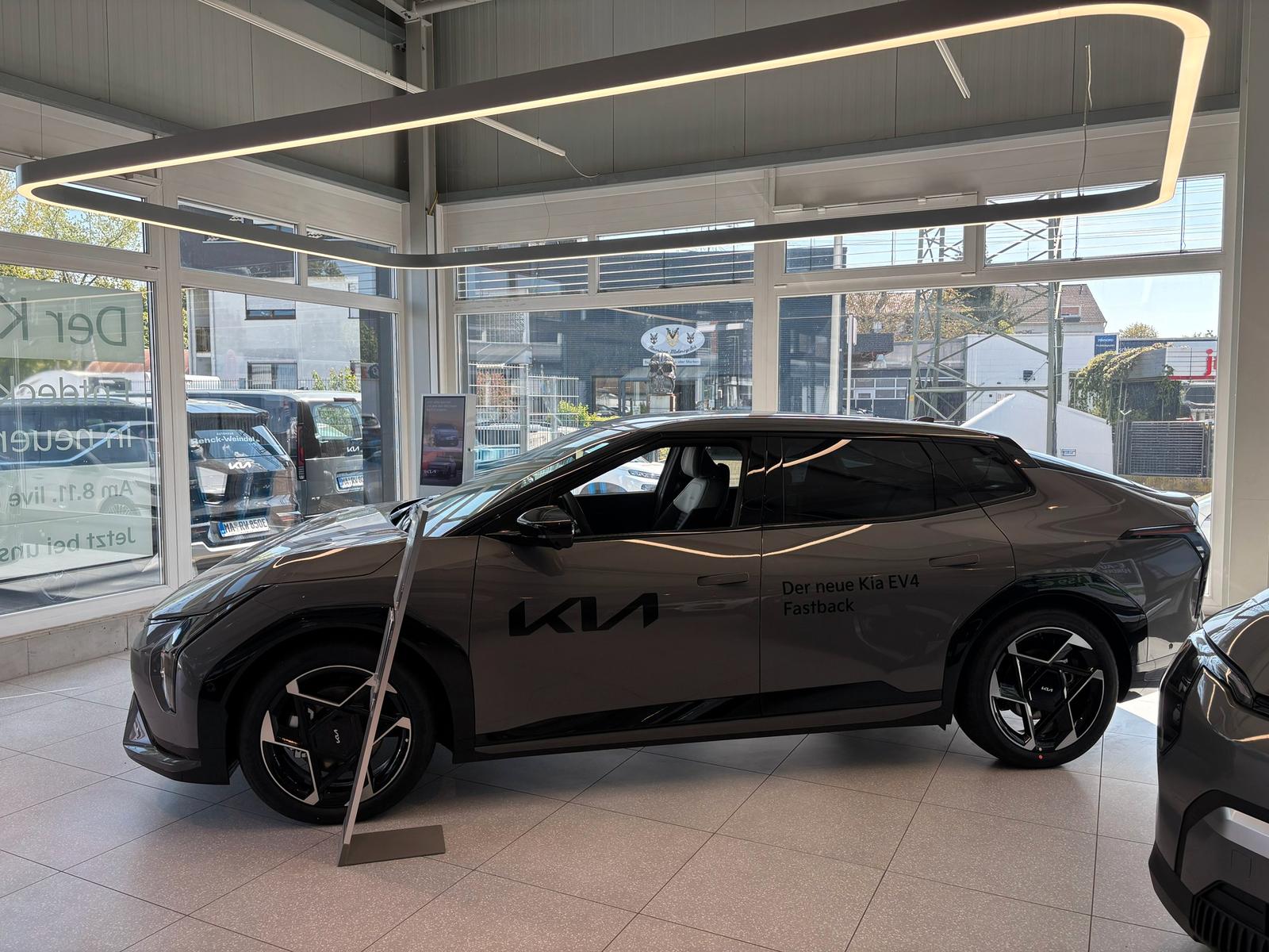 showroom-image-bottom