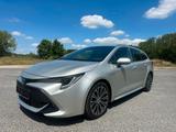 Toyota Corolla 1,8 Hybrid Comfort Touring Sports-Autom - Toyota Corolla Gebrauchtwagen in Berlin