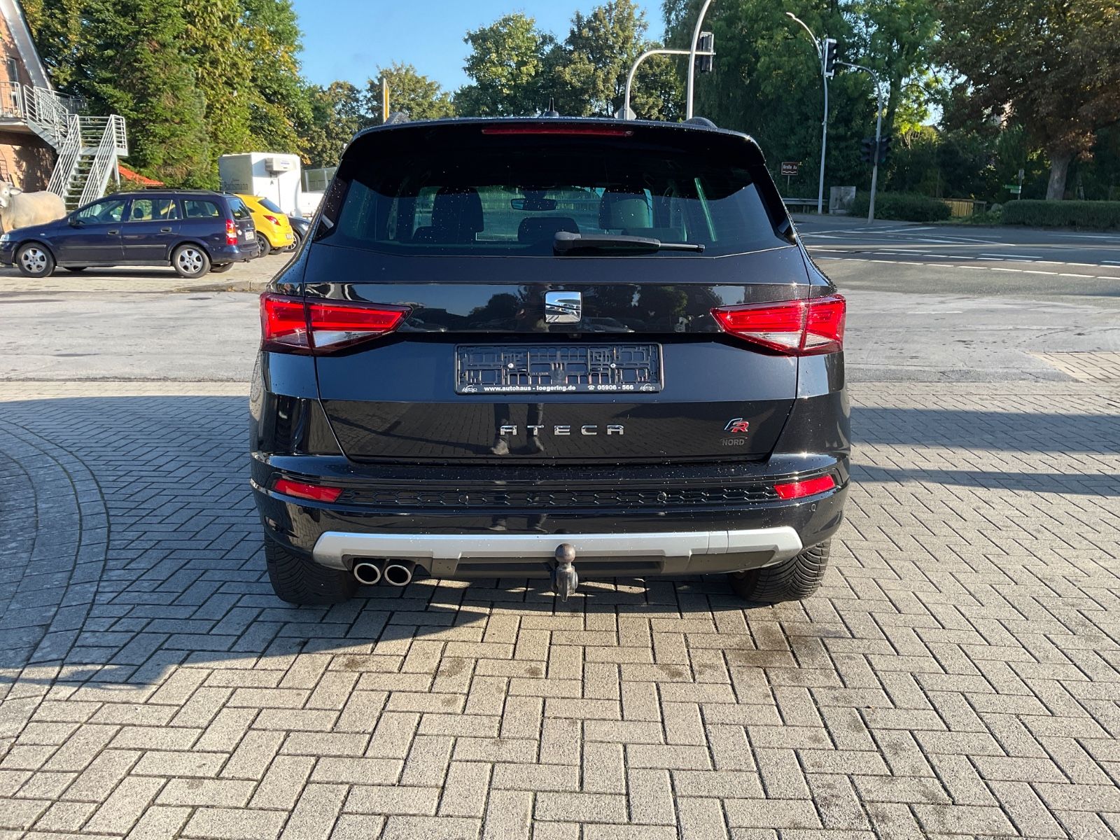 Fahrzeugabbildung SEAT Ateca 1.5 TSI FR DSG,AHK,LED,Navi,19",ACC