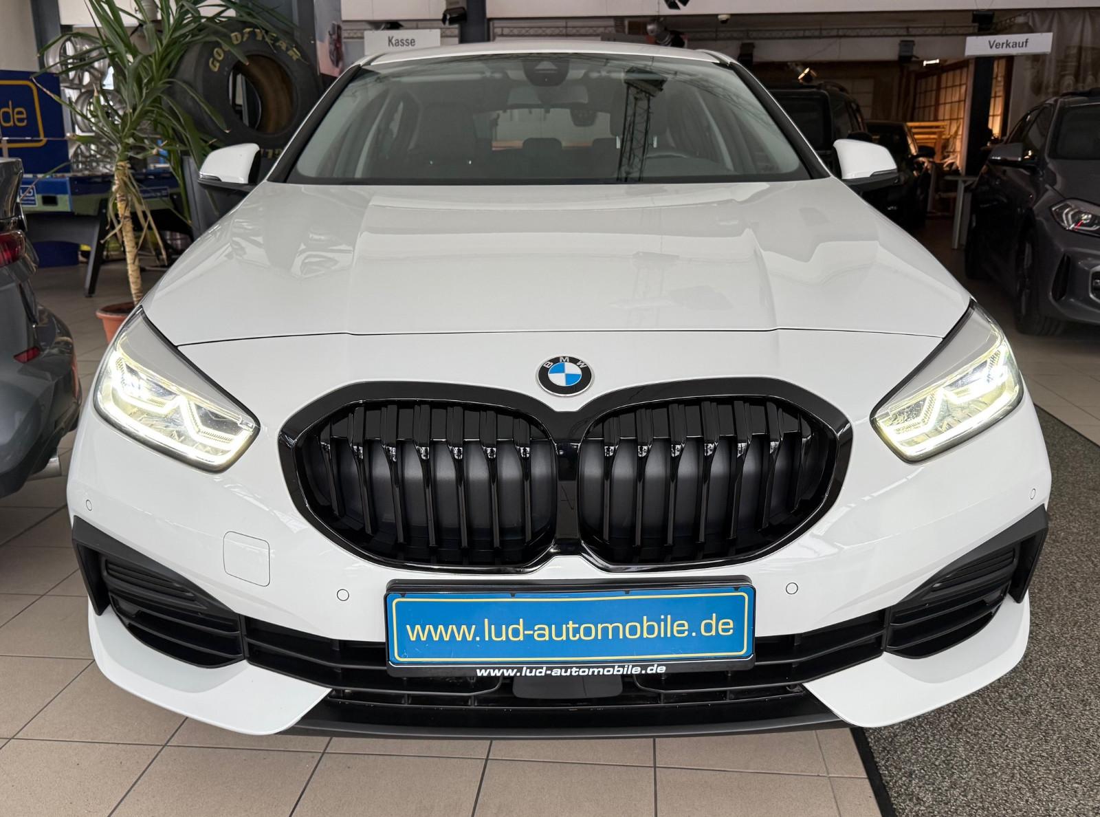 BMW 118 i Advantage,CarPlay,LED