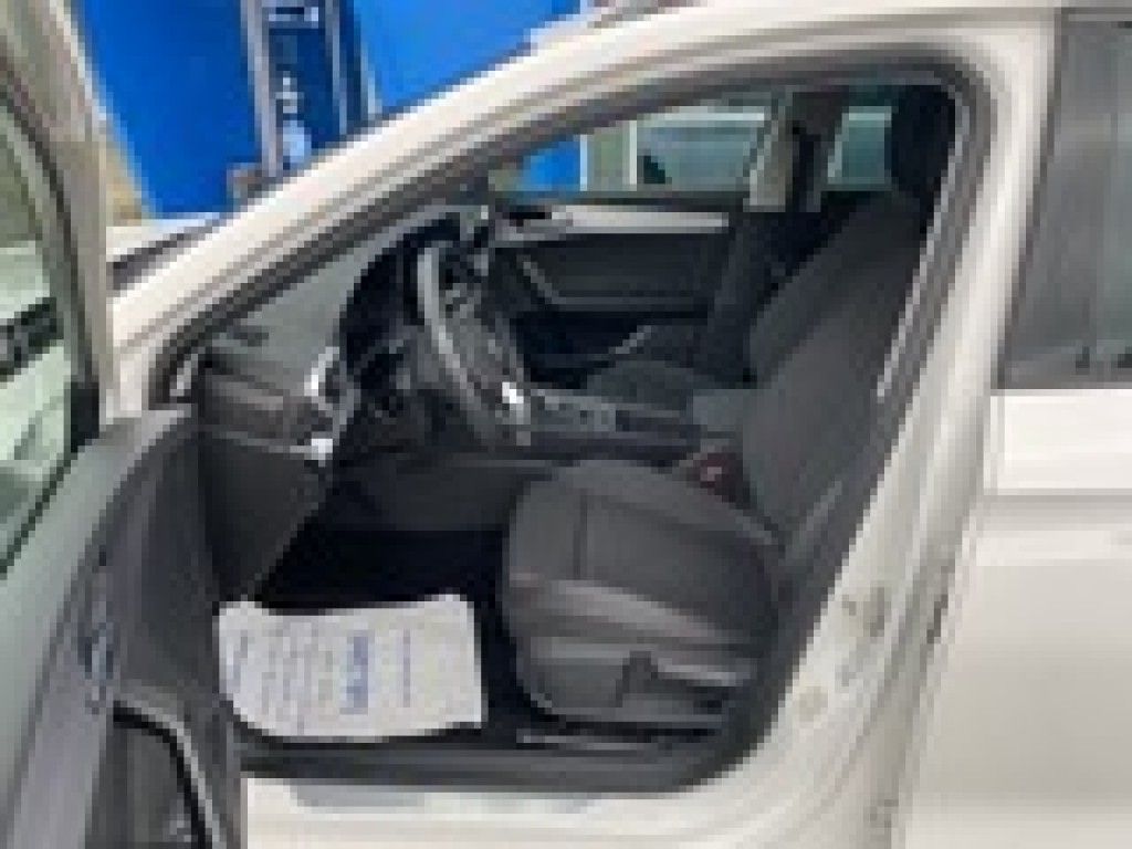 Seat Leon Sportstourer 2.0 TDI DSG FR AHK LED NAV PDC imagem 3