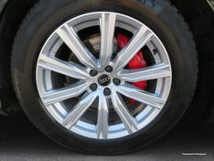 AUDI Q8 50 TDI quattro S-LINE competition plus Matrix AUDI Q8 50 TDI quattro S-LINE competition plus Matrix