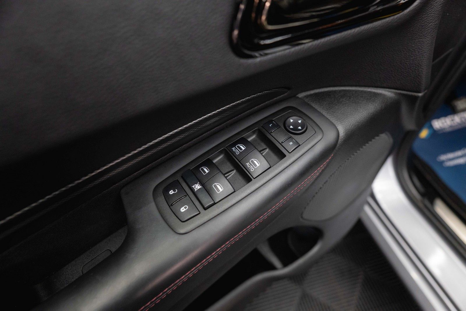 Fahrzeugabbildung Dodge Durango 5.7 V8 R/T SRT 4x4 Night-Paket Modell 22