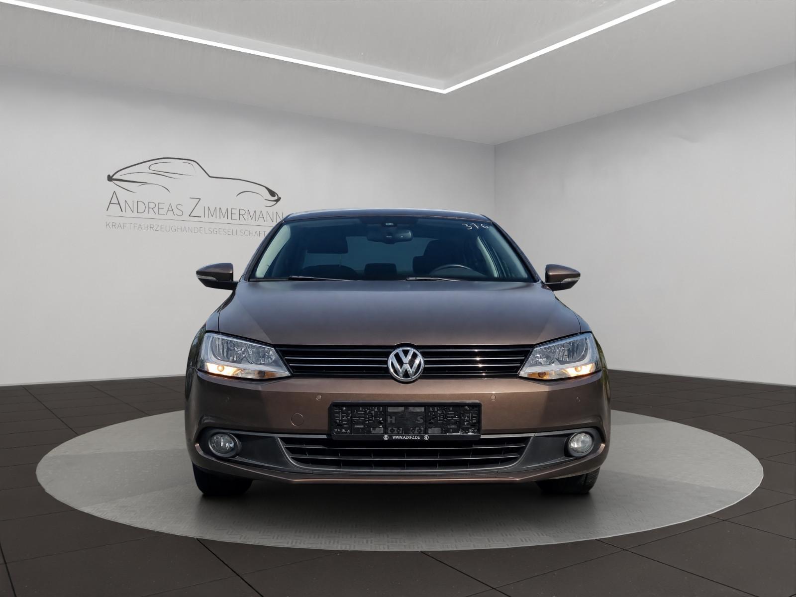Volkswagen Jetta VI Comfortline 2.HAND WENIG KILOMETER