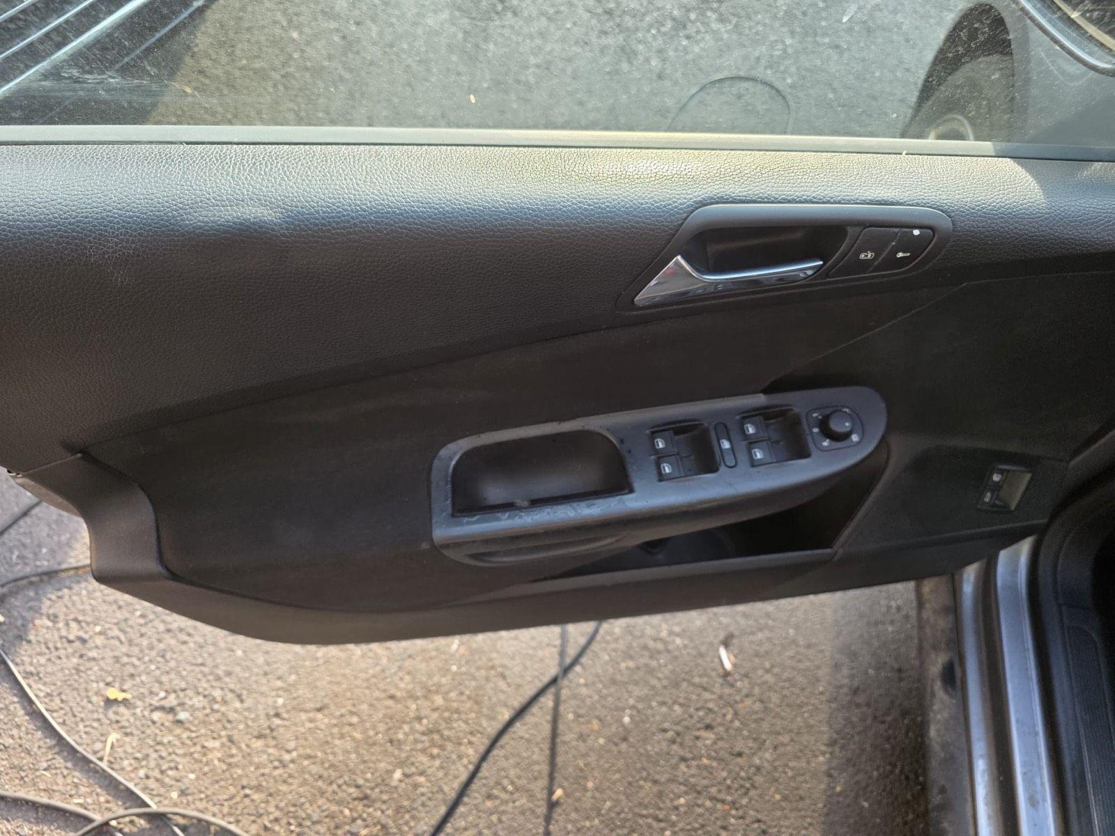 Volkswagen Passat 2006 — photo 13