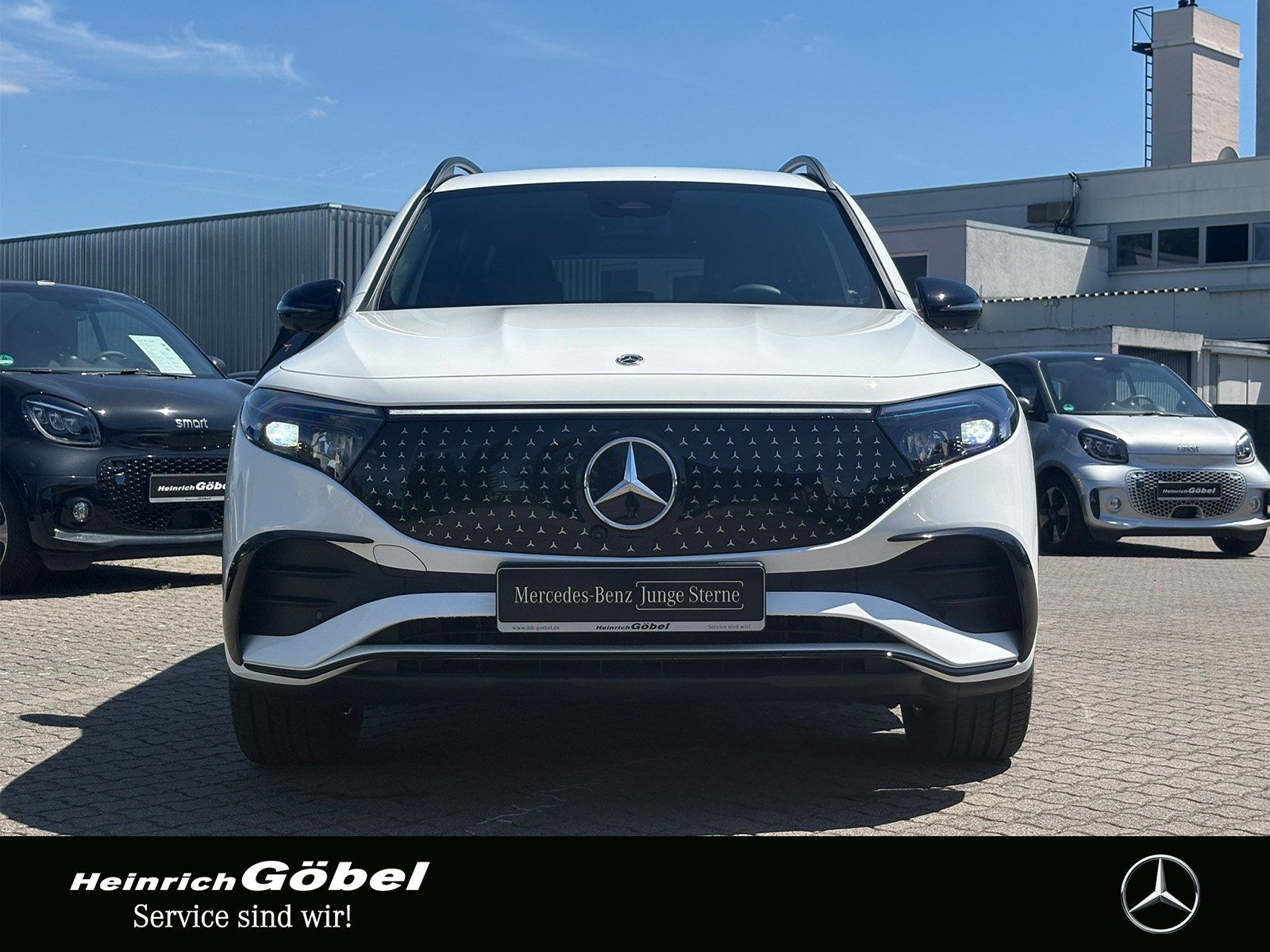 Fahrzeugabbildung Mercedes-Benz EQB 300 AMG-LINE HEAD-UP*BURMESTER*360°*MEMORY
